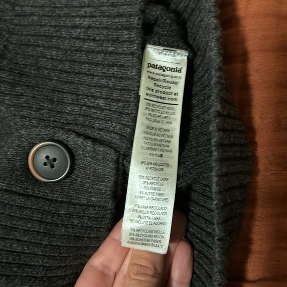 Patagonia women’s recycled wool cardigan - dark/heather grey - Picture 10 of 10